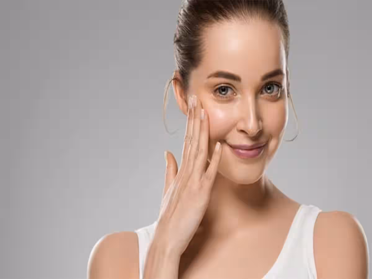 Glowing Skin: रोज सुबह इन 5 स्टेप्स को करें फॉलो, चेहरे पर दिखेगा नेचुरल ग्लो, पार्लर जाने की नहीं पड़ेगी जरूरत